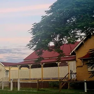  Bed & Breakfast The Old Station Masters House Qld Australia